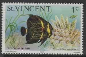 ST.VINCENT SG422w 1975 1c FISH WMK CROWN TO RIGHT OF CA MNH