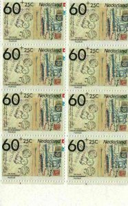 NETHERLANDS STAMPS  UNMOUNTED MINT