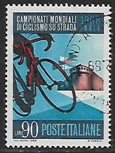 Italy # 988 - World Championship Bicycling - used.....{BRN8}