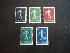 Stamps - Netherlands - Scott# B118-B122 - Mint Never Hinged Set of 5 Stamps