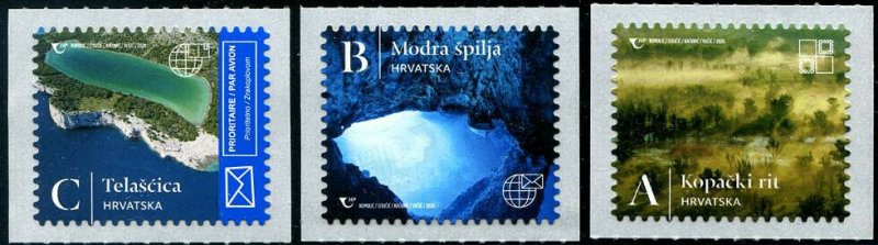 HERRICKSTAMP NEW ISSUES CROATIA Natural Wonders Self-Adh. Coil