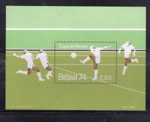 BRAZIL #1351 1974 SOCCER MINT VF NH O.G S/S