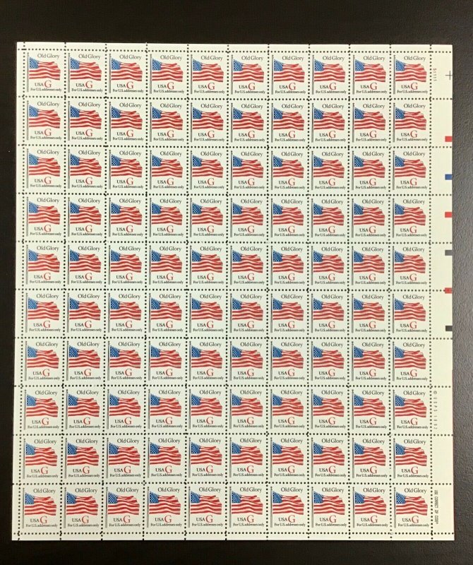 2882 Red "G" and Old Glory. MNH 32 c stamp. Sheet of 100. Issued 1994