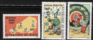 Niger 1976 Reclamation of Sahel Region Planting Seedling Sc 368-370 MNH A2075