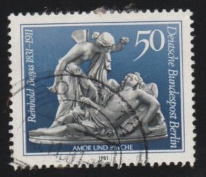 Scott #9N465 sculpture