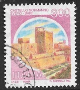 ITALY 1980 300L Svevo Bari Castles Issue Sc 1422 VFU