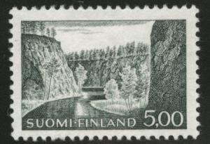 FINLAND SUOMI Scott 415 MH* 1964 key 5m stamp CV$16