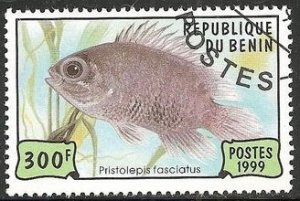 Benin 1152 - Cto - 300fr Malayan Leaffish (1999) (cv $1.00)