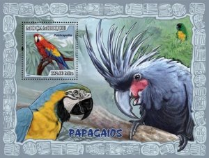 MOZAMBIQUE 2007 SHEET PARROTS PERROQUETS LOROS PAPAGAIOS BIRDS AVES moz7124b