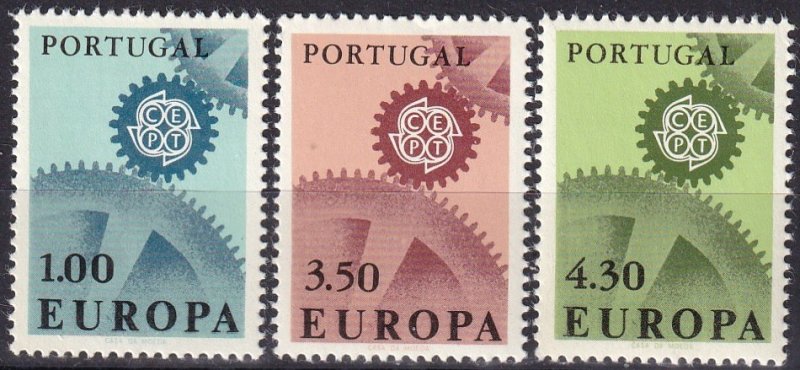 Portugal #994-6  MNH CV $9.50  (Z8018)