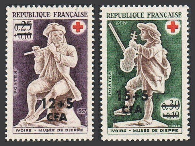 Reunion B26-B27,MNH.Michel 455.456 Red Cross 1967.Ivory flute,violin players.