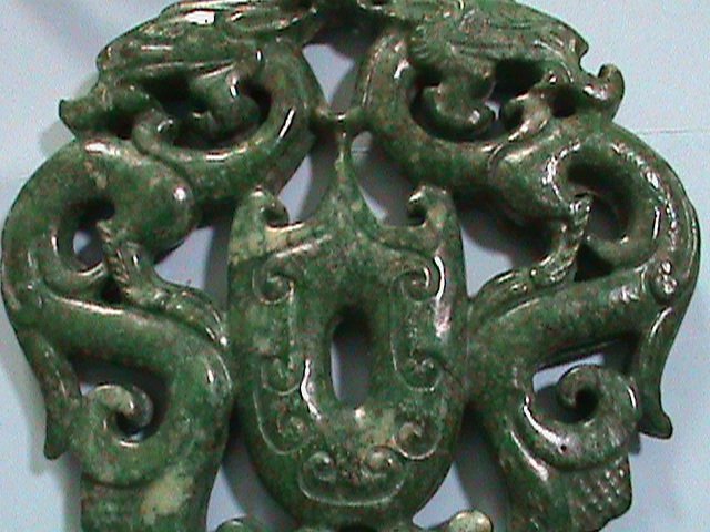 ​CHINA GREEM JADE: HAND CRAFT ON BOTH SIDE PENDANT DOUBLE DRAGON PLAYING PEAL