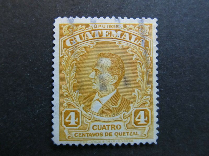 A4P10F22 Guatemala 1929 4c used