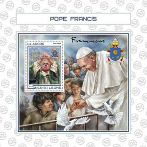 Sierra Leone - 2017 Pope Francis - Stamp Souvenir Sheet - SRL17512b