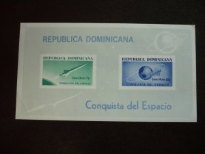 Stamps - Dominican Republic- Scott# C126a - Mint Never Hinged Souvenir Sheet-Imp