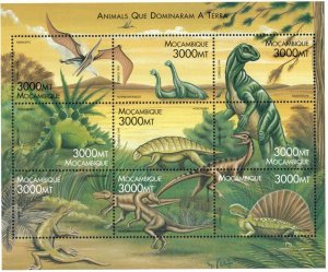 Mozambique 2000 - Animals That Ruled the Land - Sheet of 9 - Scott 1353 - MNH