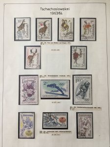 CZECH REP 1961/4 M&U Sport Space on Pages (Apx 60+Items) Apr 601