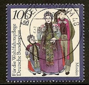 Germany  B771 Used 1994 100pf + 50pf Costumes
