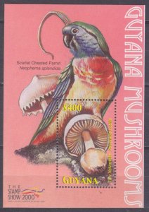 2000 Guyana 6934/B669 Birds / Mushrooms 7,00 €