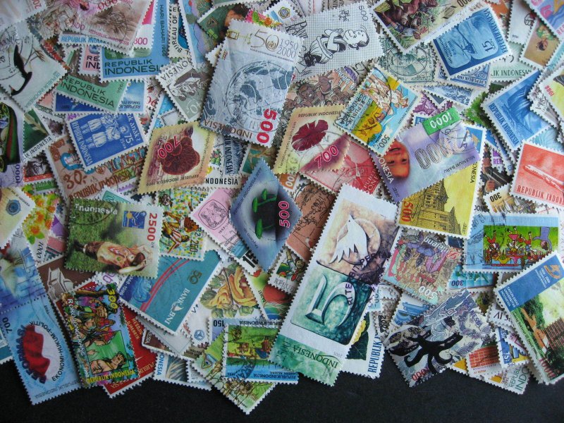 Indonesia scrap pile duplicates, mixed condition, estimate 1400 see pictures!