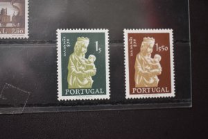 PORTUGAL  822-23  MNH