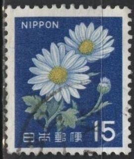 Japan 914 (used) 15y chrysanthemums, blue & yel (white “15”) (1967)