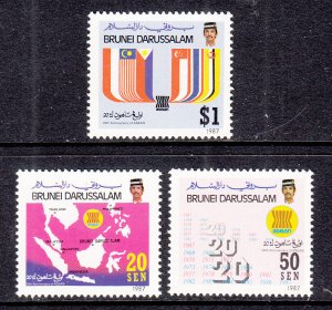 Brunei 367-369 MNH VF