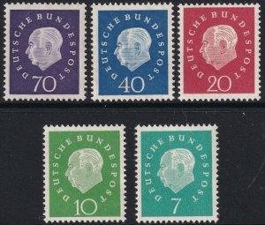 Sc# 793 / 797 Germany 1959 Pres. Theodor Heuss MNH complete set CV $15.20