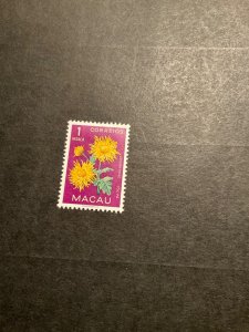 Stamps Macao 379 hinged