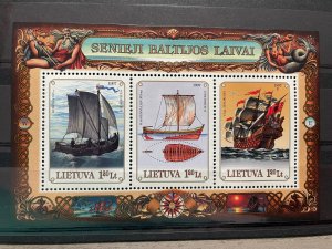 (4153) LITHUANIA 1997 : Sc# 572 ANCIENT SHIPS 16-17TH CENT - MNH VF S/S