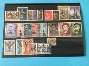 Vatican Post Mint Never Hinged Stamps R46397