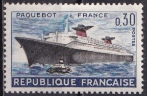 France 1018 (mnh, lt gum toning) 30c ocean liner, SS France (1962)