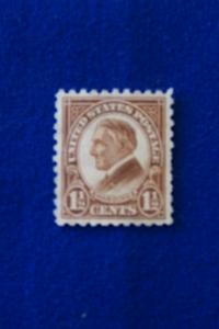 scott 582 - Mint-  Slight h mark.