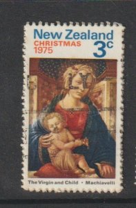 SC581 1975 New Zealand Christmas used