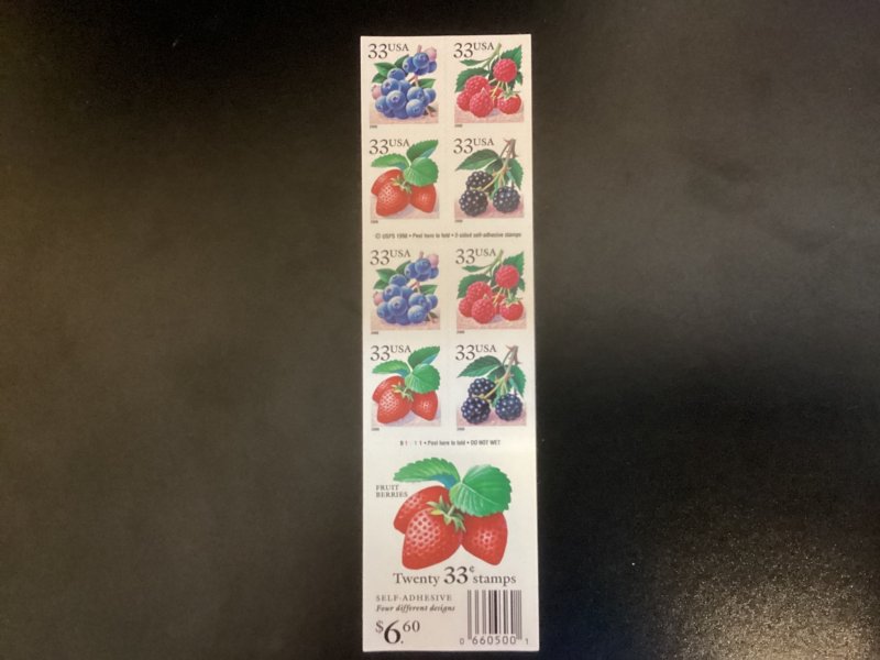 1999 Booklet of 20 stamps 33-cent Berries complete Scott #3297d MNH VF