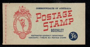 Austalia SB32 Booklet never hinged