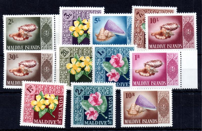 Maldive Islands 1966 Pictorials Definitive short set mint MNH SG174-188 WS11082