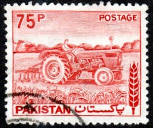 Pakistan 468 - Used - 75p Tractor (1978)