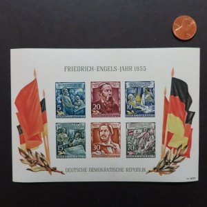 HuskyStamps ~ Germany DDR #264a, Imperforate Souvenir Sheet, MNH, Engels, 11pics