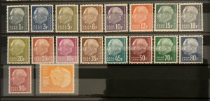 SAAR SC#289-306 XF MNH OG