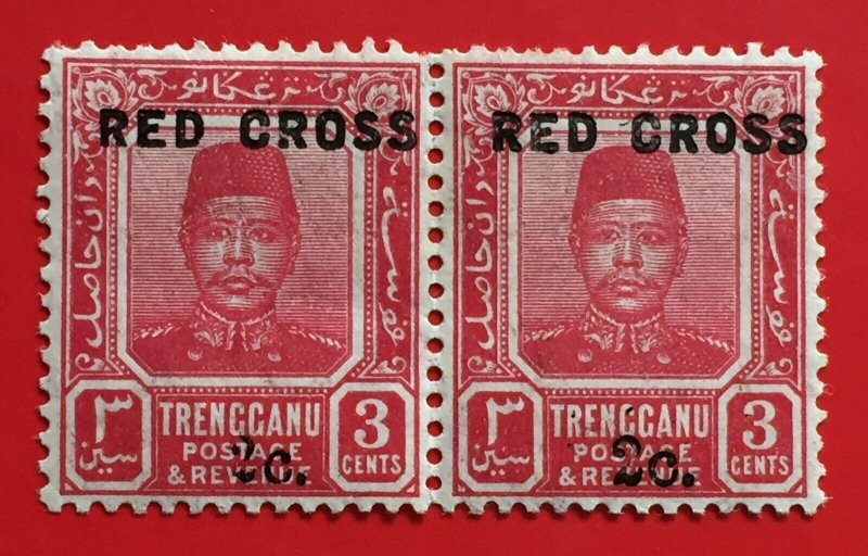 RARE 1917 MALAYA RED CROSS opt TRENGGANU 2c+3c pair Mint 2c varieties M4499