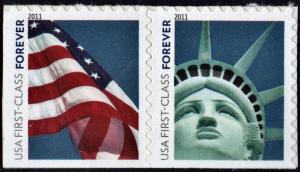 SC#4559-60 (44¢) Statue of Liberty & Flag Pair (2011) SA