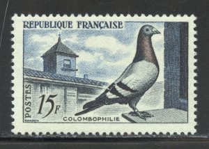 France Scott 818 MNHOG - 1957 Homing Pigeon - SCV $0.40