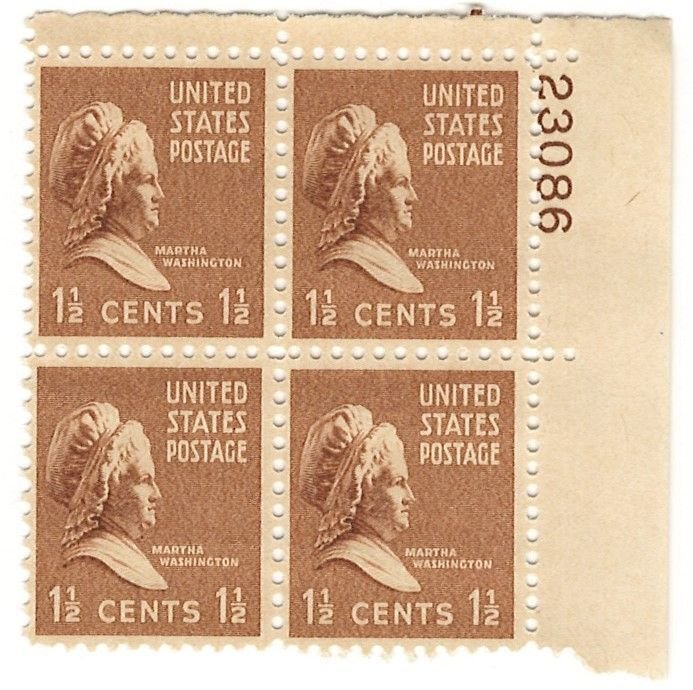 #805 – 1938 1 1/2c Martha Washington, brown – MNH OG Plate Block of 4