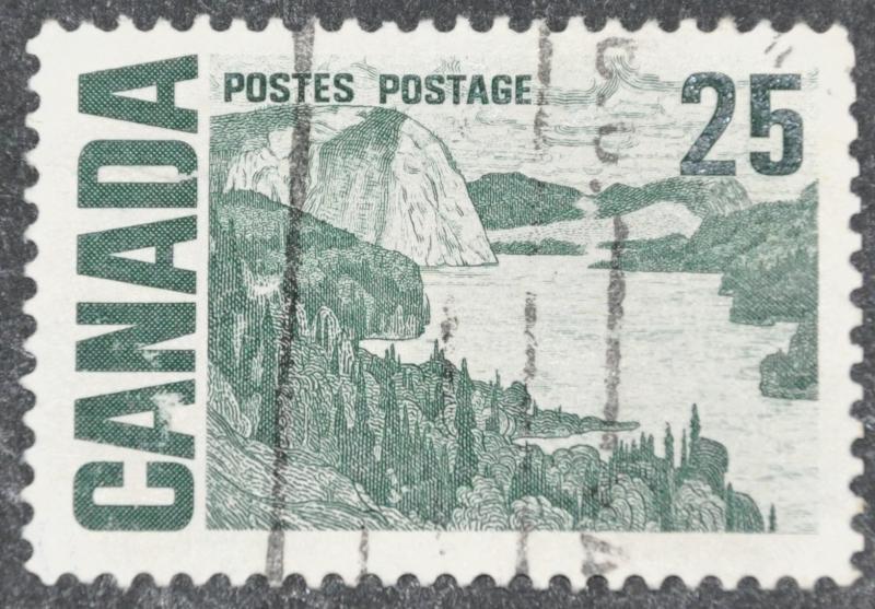 DYNAMITE Stamps: Canada Scott #465  USED