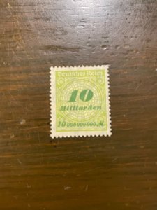 Germany SC 297 M, H 10mird Mk (Green & Green) Large Number (2) VF/XF