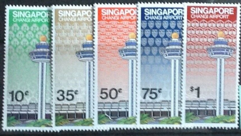 SINGAPORE 1961-1982 SELECTION UNMOUNTED  MINT.CAT £36