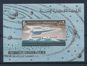 [34124] Yemen 1965 Space Astronauts Overprint Mariner 4 Souvenir Sheet MNH