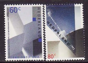 Netherlands-Sc#810-11- id7-unused NH set-Architects-1992-