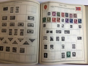 The New World Wide Postage Stamp Album Lots Of Old Stamps